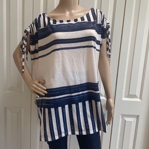 Simple by Suzanne Betro Womens 3X Knit Top. Ties on Shoulders. Lightweight